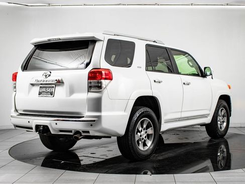 Used 2013 Toyota 4Runner SR5 image 10