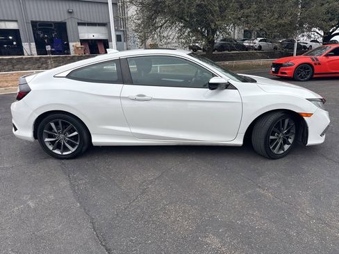 Used 2019 Honda Civic EX image 2