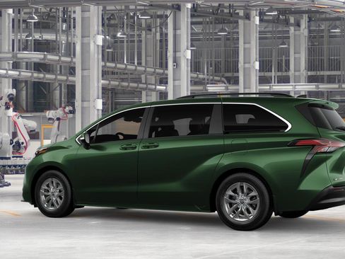 New 2026 Toyota Sienna LE image 5