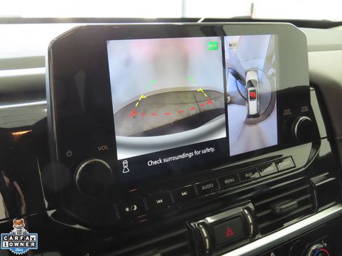 Used 2025 Nissan Pathfinder SL FWD image 19