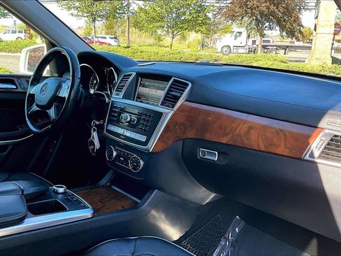 Used 2013 Mercedes-Benz GL 450 4MATIC image 12