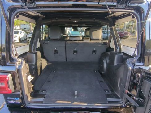 Used 2023 Jeep Wrangler Unlimited Sahara image 14