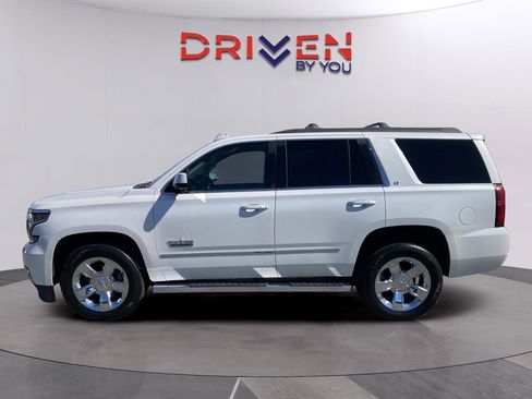 Used 2017 Chevrolet Tahoe LT w/ LT Signature Package image 3