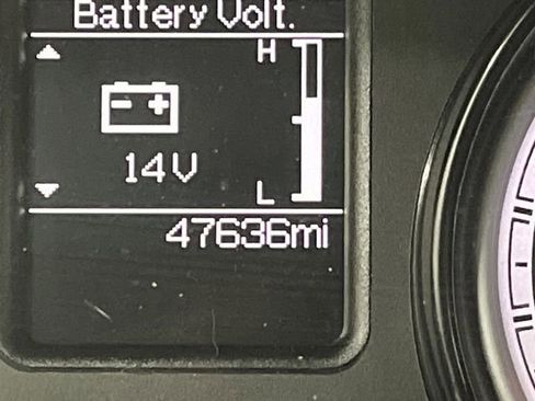 Used 2022 RAM 1500 Classic SLT image 6