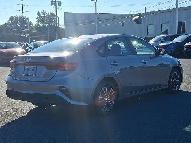 Used 2024 Kia Forte LXS w/ LXS Technology Package FWD image 4