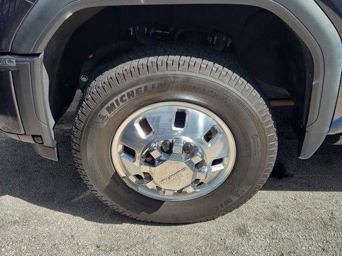 Used 2024 GMC Sierra 3500 Denali Ultimate image 8