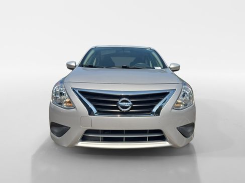 Used 2018 Nissan Versa S FWD image 9