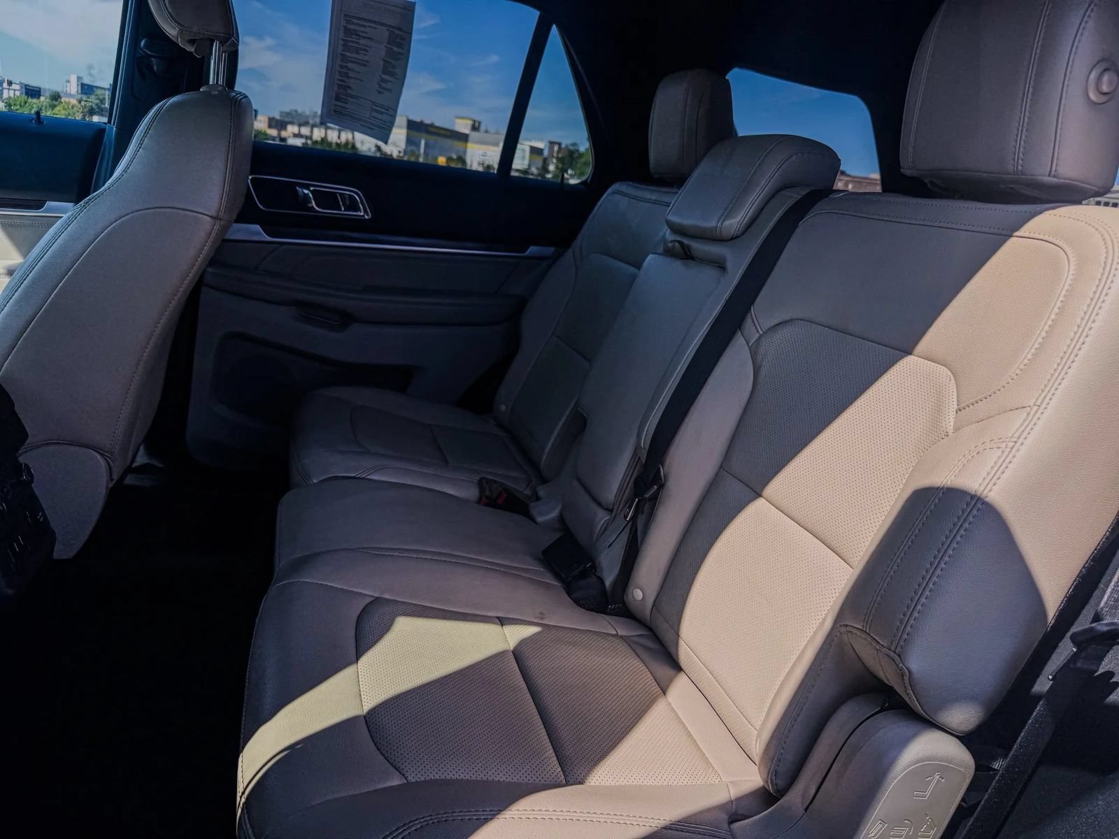 Used 2018 Ford Explorer Limited FWD image 17