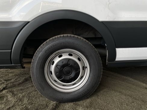 Used 2016 Ford Transit 350 XL image 10