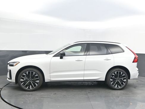 New 2026 Volvo XC60 B5 Ultra w/ Climate Package image 4