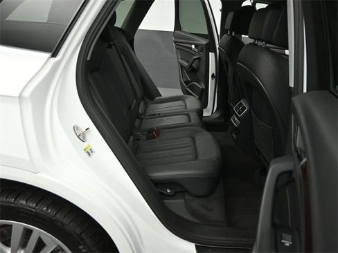 Used 2018 Audi Q5 Prestige w/ Prestige Package image 27