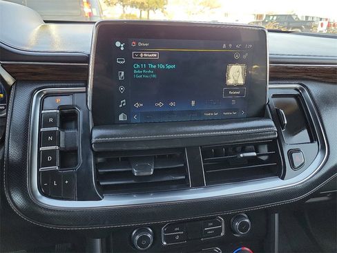 Used 2023 Chevrolet Suburban Premier image 22