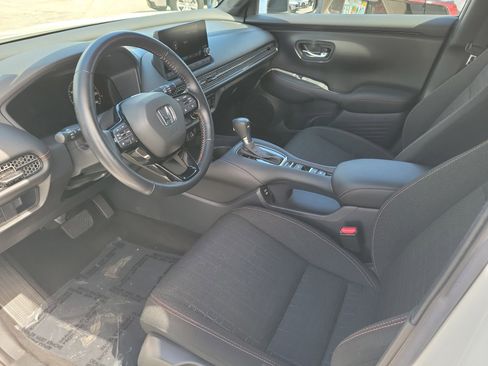 Used 2025 Honda HR-V Sport image 10