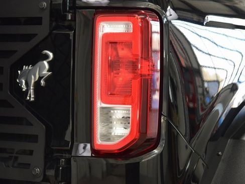 Used 2022 Ford Bronco 4-Door image 16