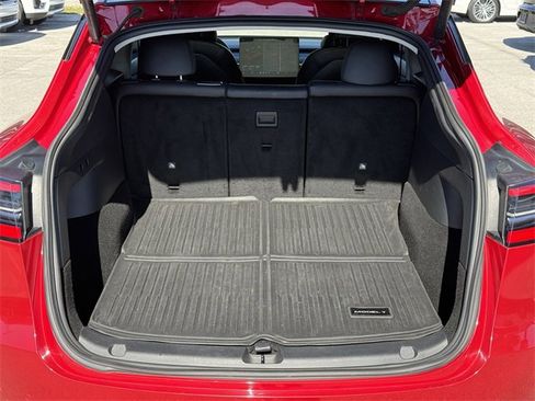 Used 2021 Tesla Model Y Long Range image 11