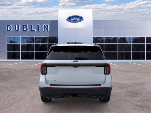 New 2026 Ford Explorer Active RWD image 34