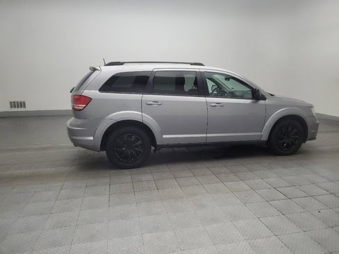 Used 2019 Dodge Journey SE FWD image 10