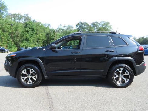 Used 2016 Jeep Cherokee Trailhawk w/ Comfort/Convenience Group AWD/4WD image 8