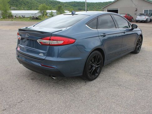 Used 2019 Ford Fusion SE w/ Equipment Group 151A FWD image 5