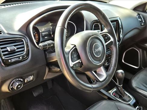 Used 2019 Jeep Compass Limited image 10