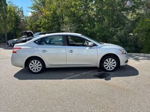 Used 2013 Nissan Sentra SV w/ Driver Pkg FWD image 2