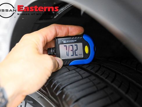 Used 2023 Nissan Rogue SL w/ SL Premium Package image 30