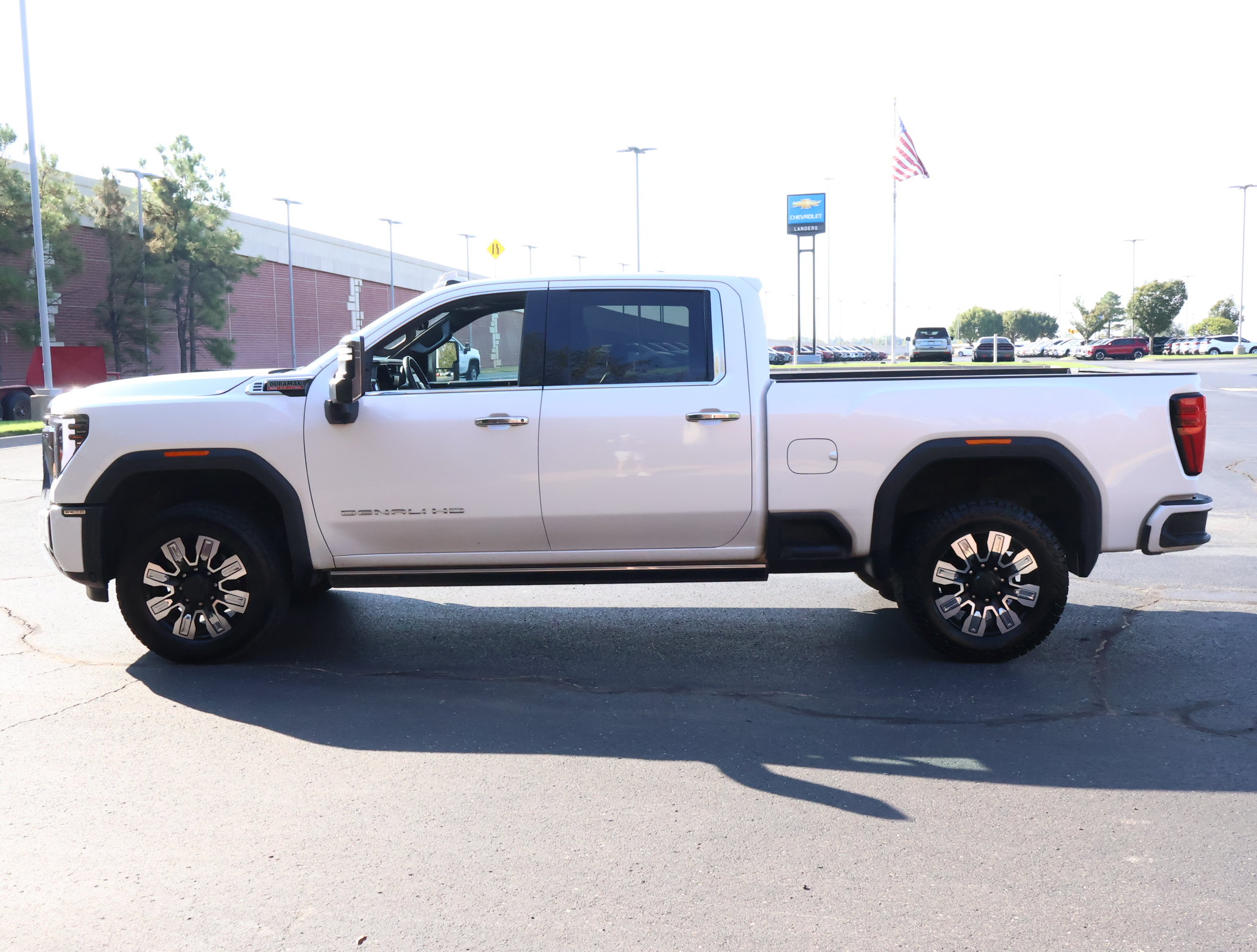 Used 2025 GMC Sierra 2500 Denali w/ Denali Reserve Package AWD/4WD image 37