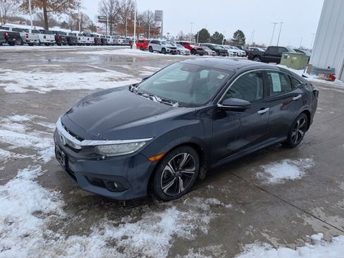 Used 2016 Honda Civic Touring image 22
