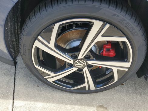 New 2025 Volkswagen GTI SE image 5