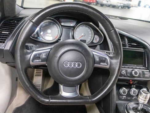 Used 2009 Audi R8 V8 image 11