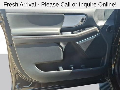 Used 2025 Ford Expedition Max Active AWD/4WD image 10