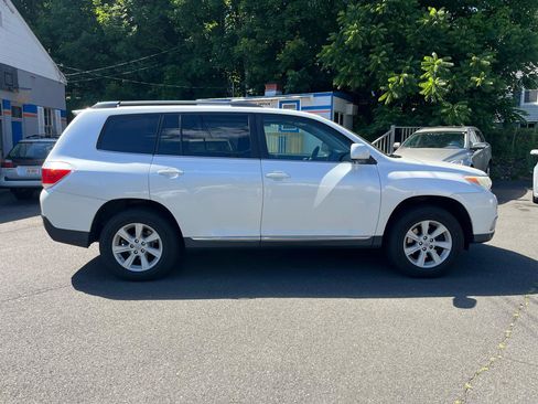 Used 2013 Toyota Highlander SE AWD/4WD image 6