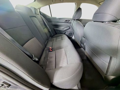 Used 2024 Nissan Altima 2.5 SV AWD/4WD image 19