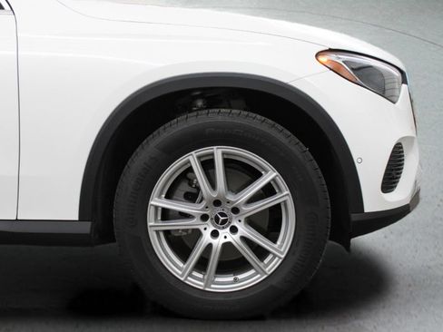 Used 2026 Mercedes-Benz GLC 300 4MATIC image 14