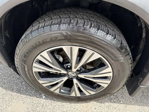 Used 2021 Nissan Rogue SV FWD image 12