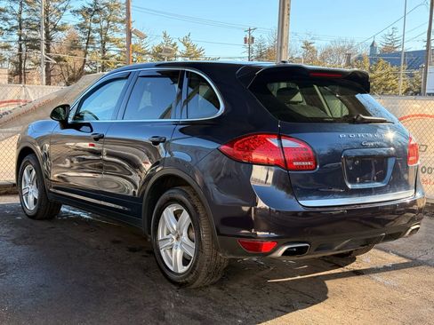 Used 2014 Porsche Cayenne Platinum Edition image 11