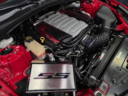 Used 2016 Chevrolet Camaro SS RWD image 38