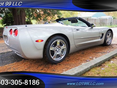 Used 1999 Chevrolet Corvette Convertible w/ Memory Pkg image 9