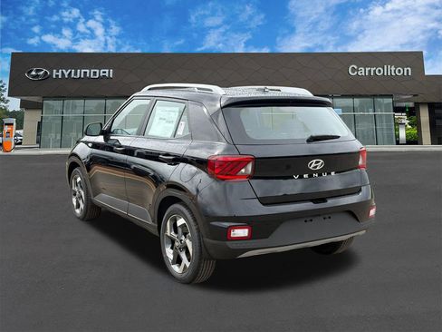 New 2026 Hyundai Venue SEL FWD image 8