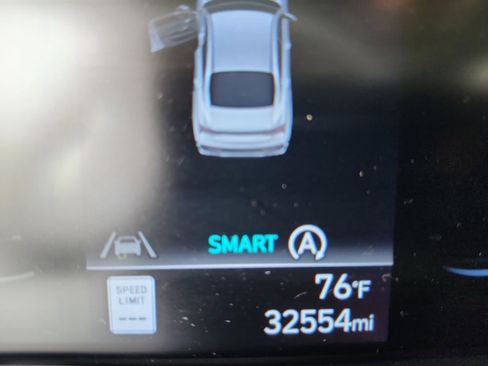 Certified 2024 Hyundai Elantra SE image 31