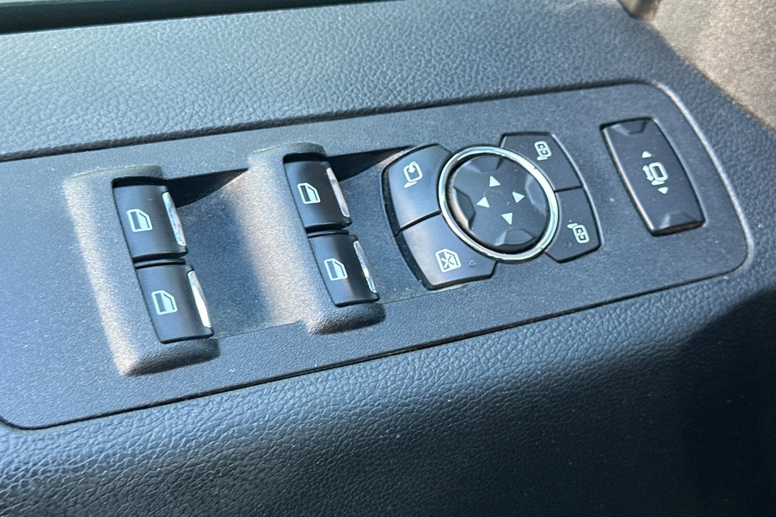 Used 2019 Ford F250 Platinum w/ Platinum Ultimate Package AWD/4WD image 12
