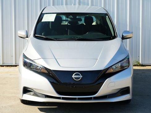 Used 2023 Nissan Leaf S image 40