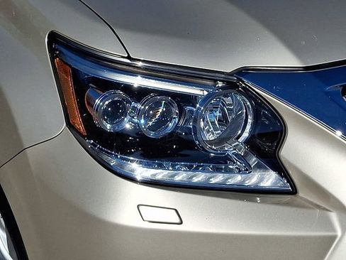 Used 2016 Lexus GX 460 image 11