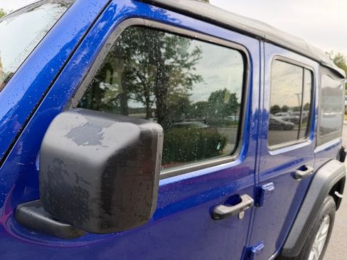 Used 2020 Jeep Wrangler Unlimited Sport S image 9