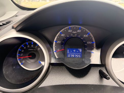 Used 2010 Honda Fit Sport image 4