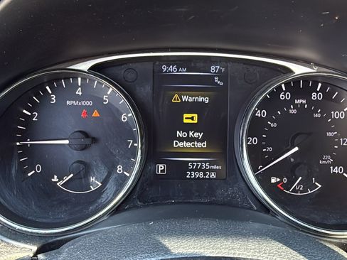Used 2016 Nissan Rogue SV w/ SV Premium Package AWD/4WD image 8