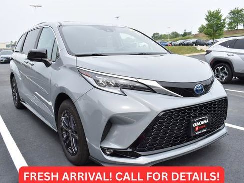 Certified 2024 Toyota Sienna XSE w/ XSE Plus Package AWD/4WD image 1