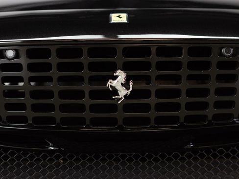 Certified 2021 Ferrari Roma image 18