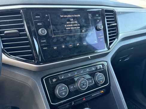 Used 2020 Volkswagen Atlas Cross Sport SEL AWD/4WD image 19