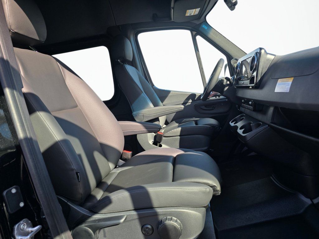 New 2026 Mercedes-Benz Sprinter 2500 image 26